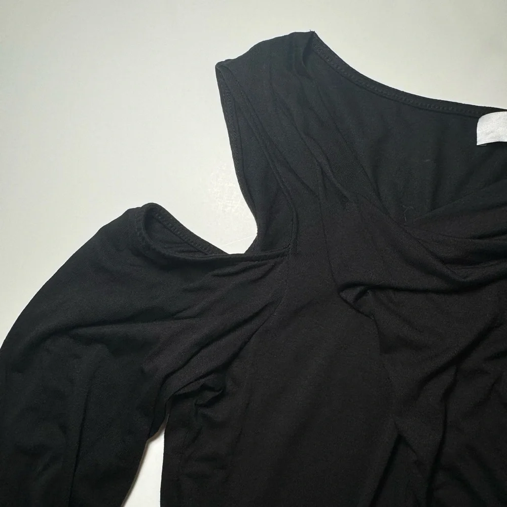 Bailey44 top size L brand new with tags stretchy material! - Picture 3 of 7